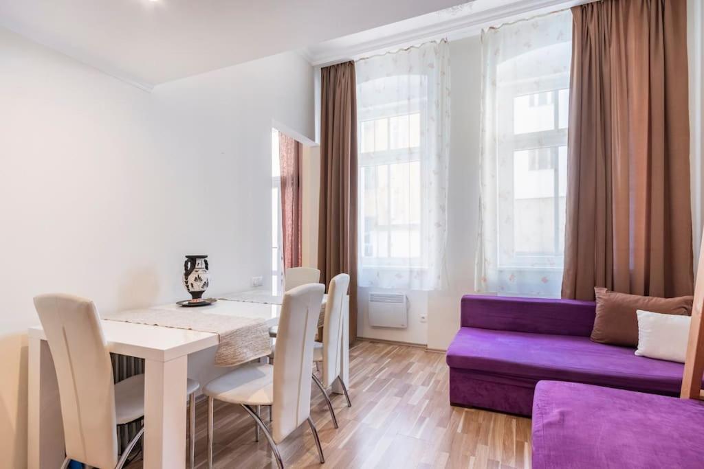 Apartment On Masaryka 39 카를로비바리 외부 사진